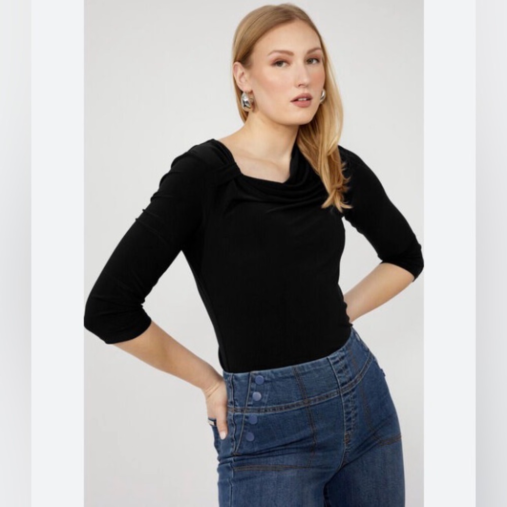 Frank Lyman Long Sleeve Top NWT